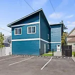 Brand New 2Bd 1 5Bth Triplex Unit Near Downtown