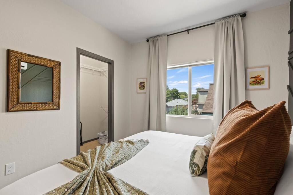 Apartment Brand New 2bd 1 5bth Triplex Unit Near Downtown *