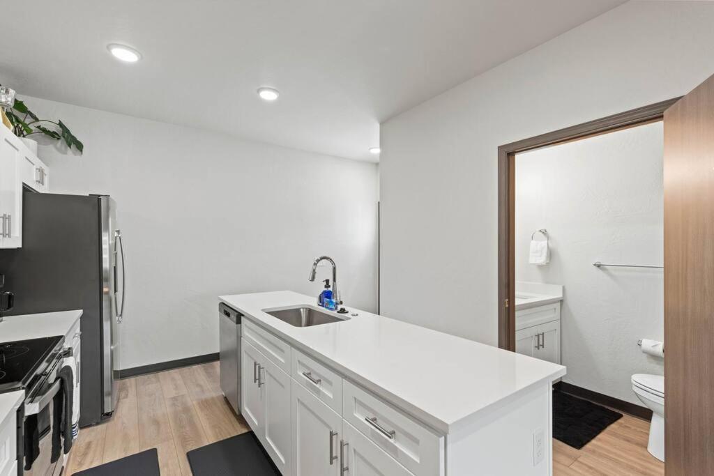 Apartment Brand New 2bd 1 5bth Triplex Unit Near Downtown *